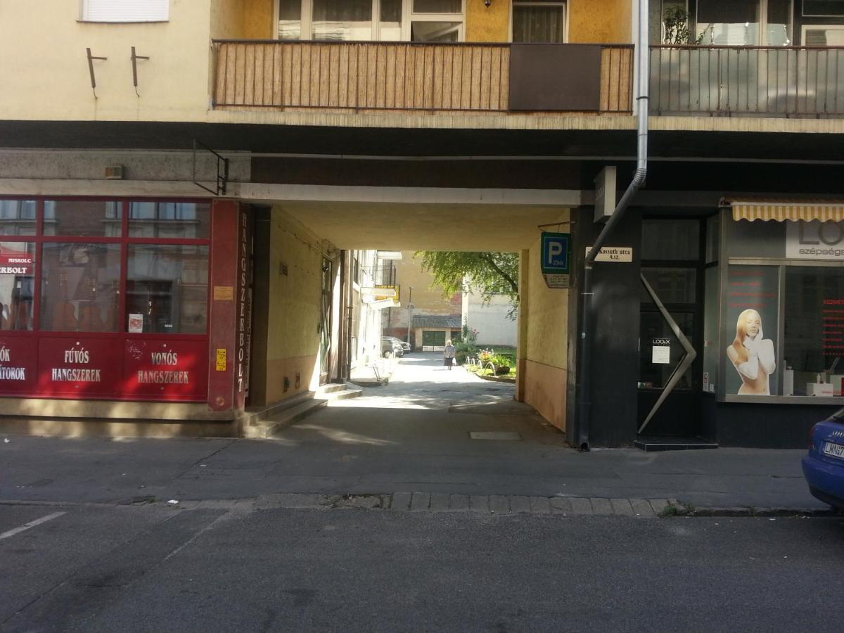 Downtown Apartment ミシュコルツ エクステリア 写真